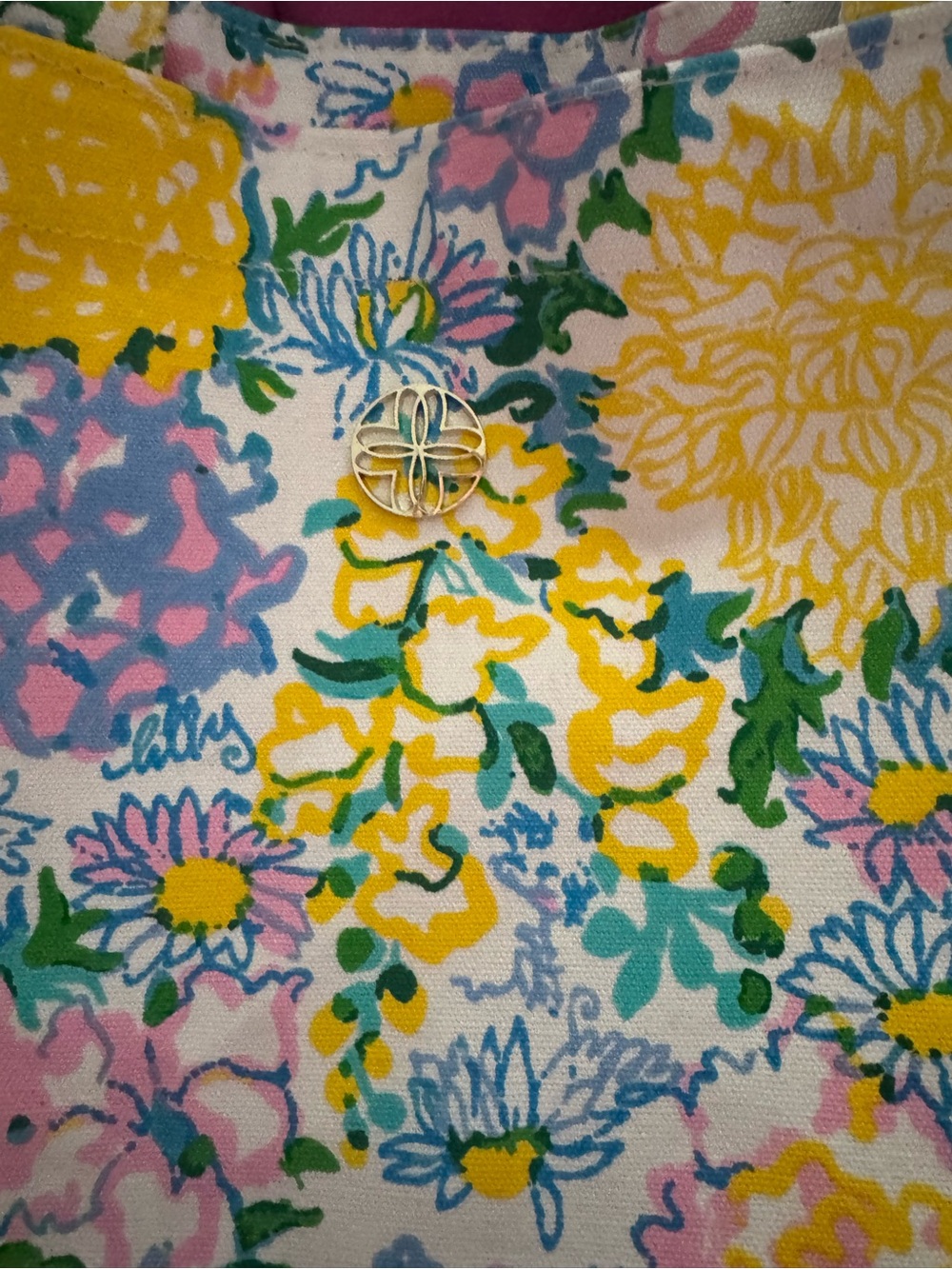 Lilly Pulitzer Ruffle Tote and Pouch Set - Picture 3 of 11